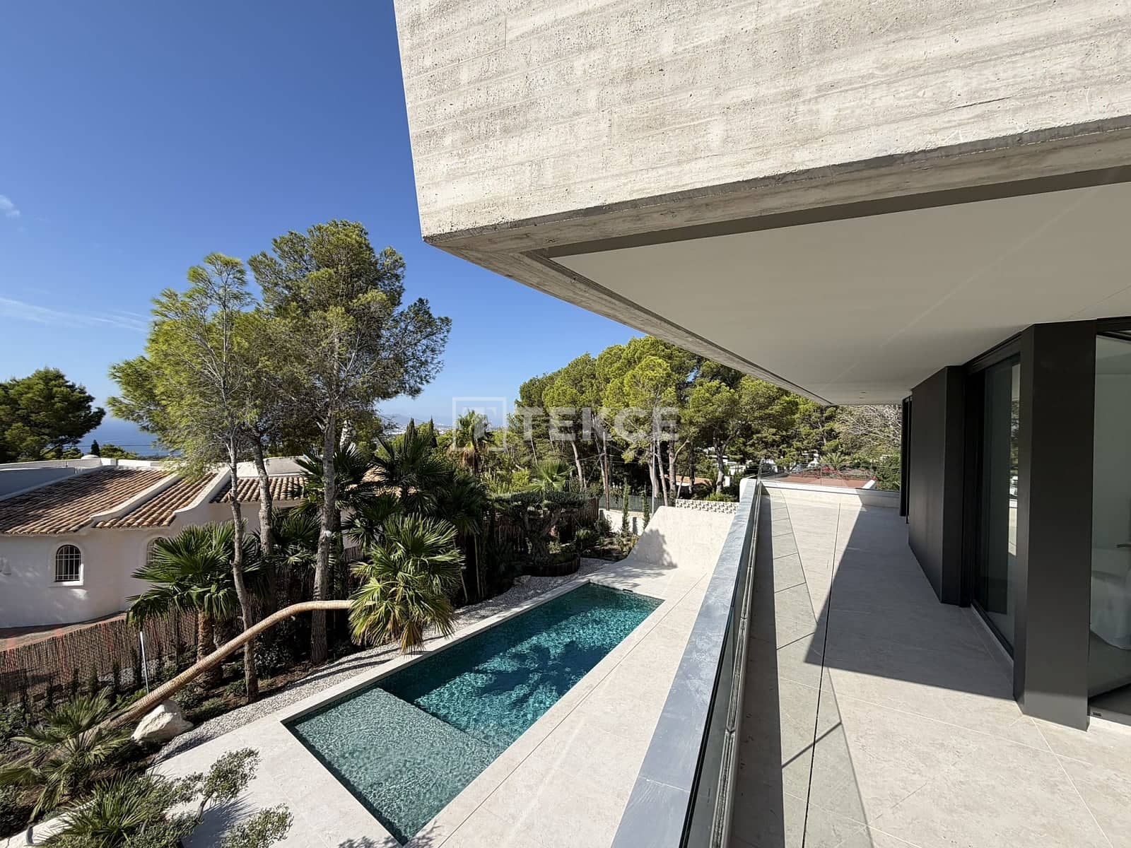 4 bedroom Villa for sale in Altea with pool - € 2,295,000 (Ref: 10037782)