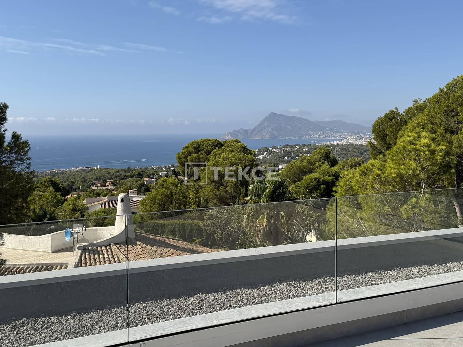 4 bedroom Villa for sale in Altea with pool - € 2,295,000 (Ref: 10037782)