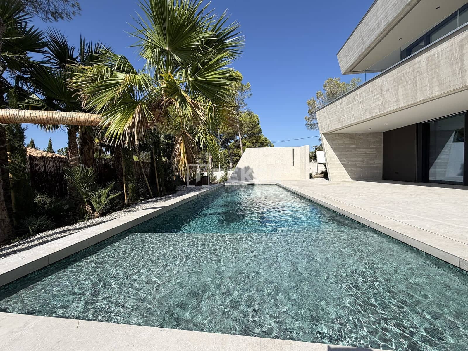 4 bedroom Villa for sale in Altea with pool - € 2,295,000 (Ref: 10037782)