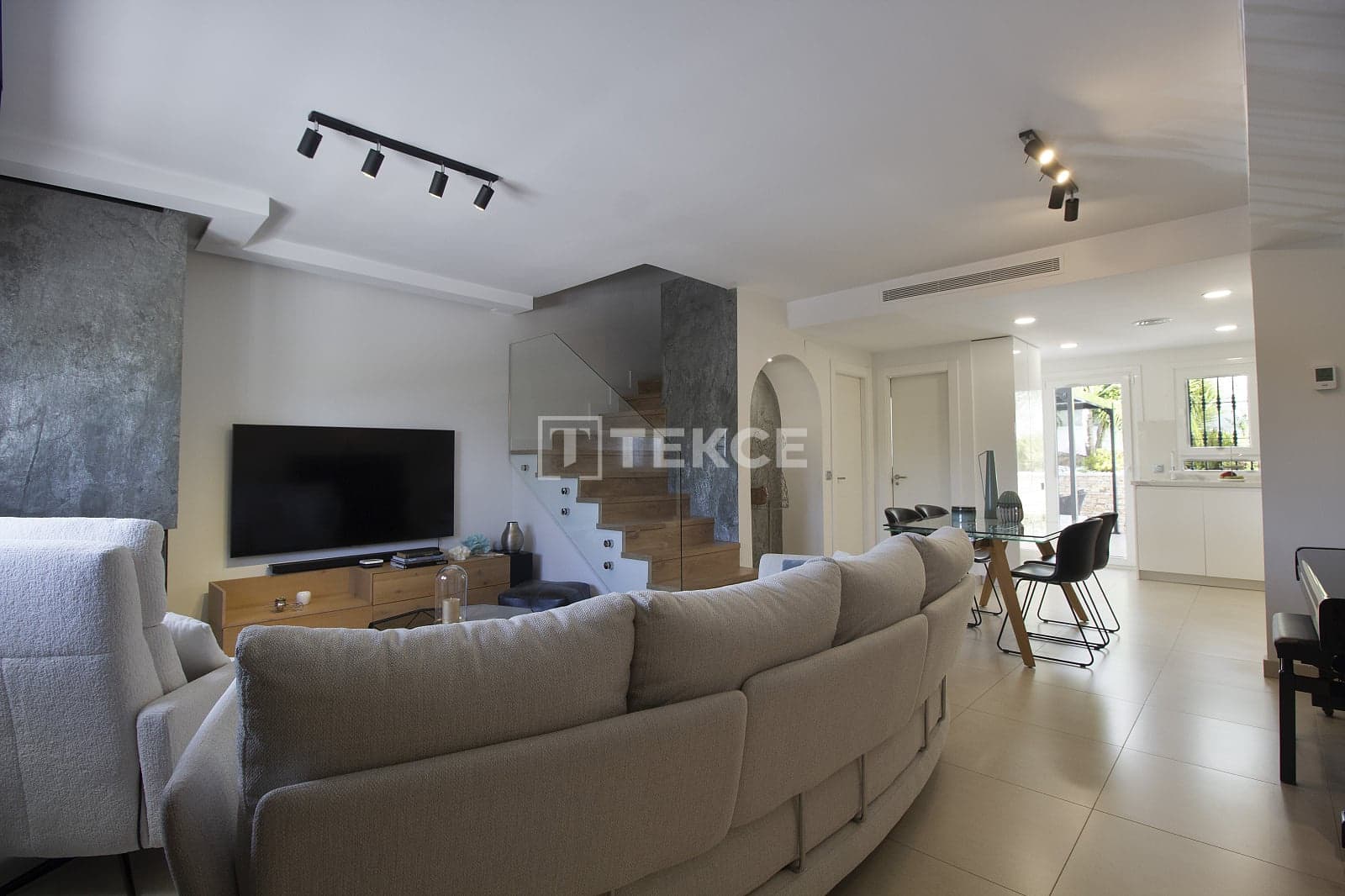 3 chambre Villa/Maison à vendre à Benalmadena avec piscine - 695 000 € (Ref: 10042326)