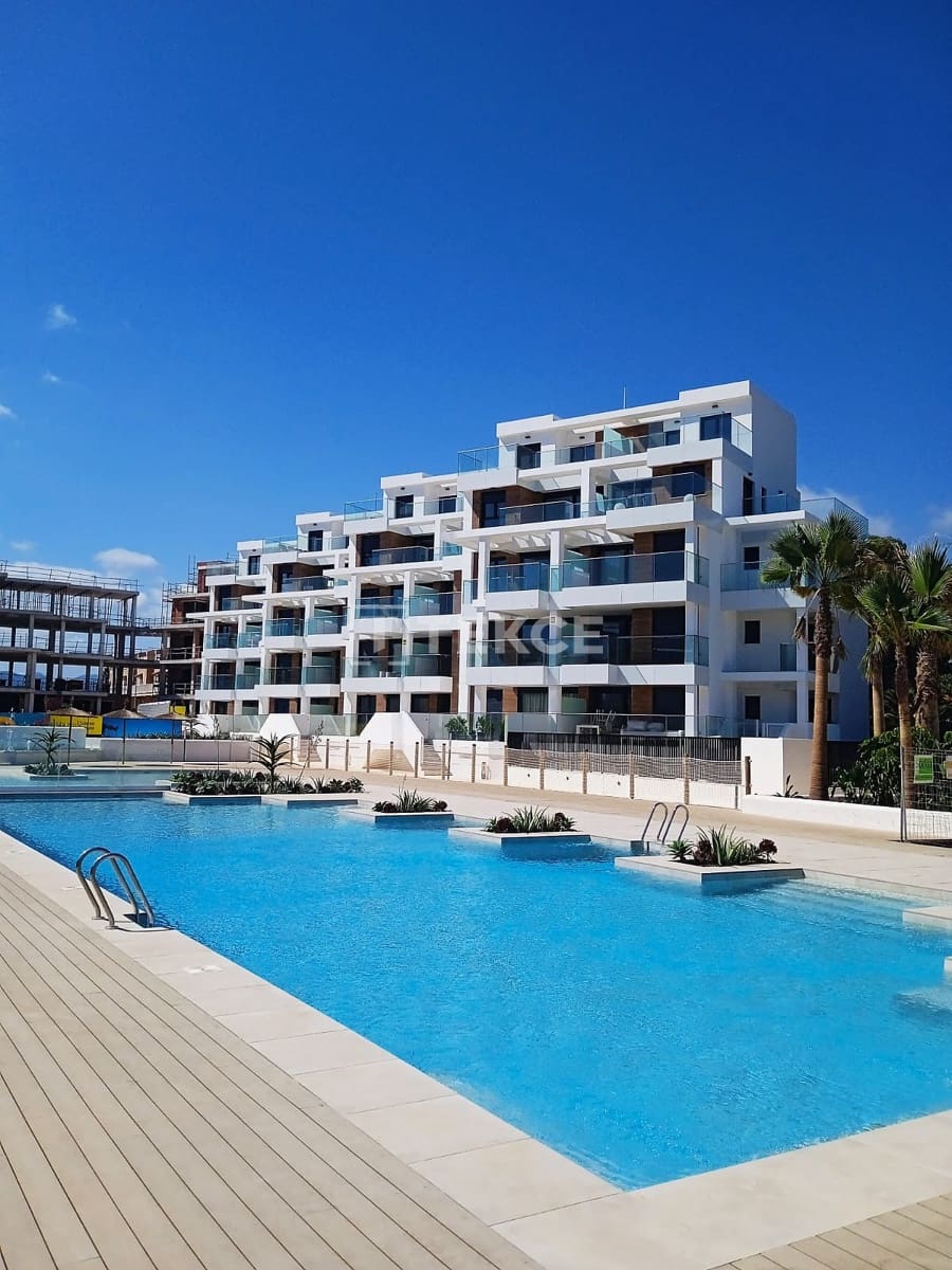 2 slaapkamer Flat te koop in Denia met zwembad - € 499.000 (Ref: 10042327)