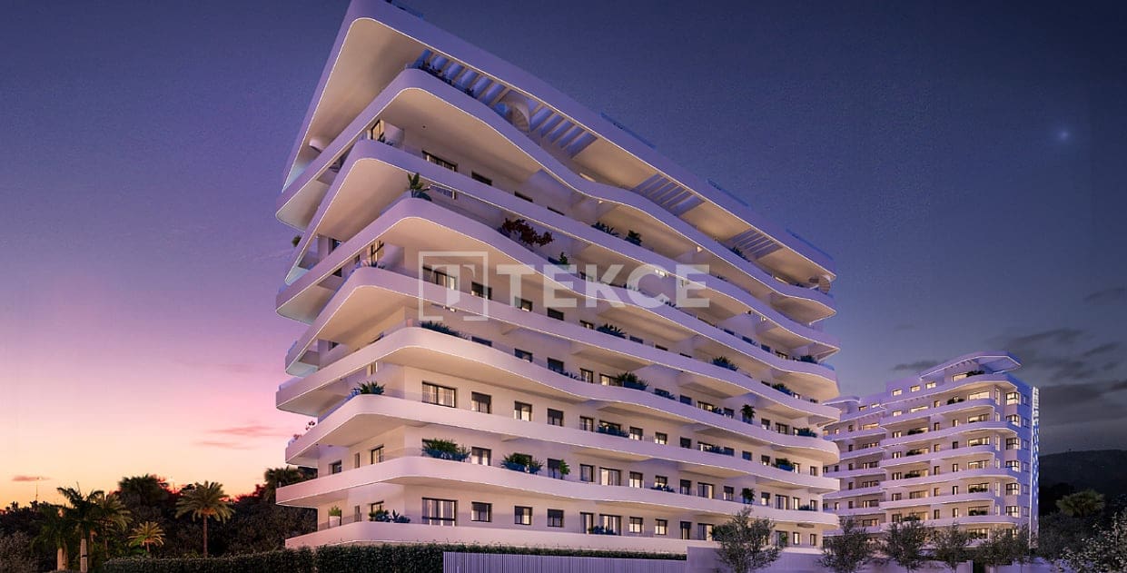 2 makuuhuone Asunto myytävänä paikassa La Villajoyosa / Vila Joiosa mukana uima-altaan - 468 000 € (Ref: 10063660)