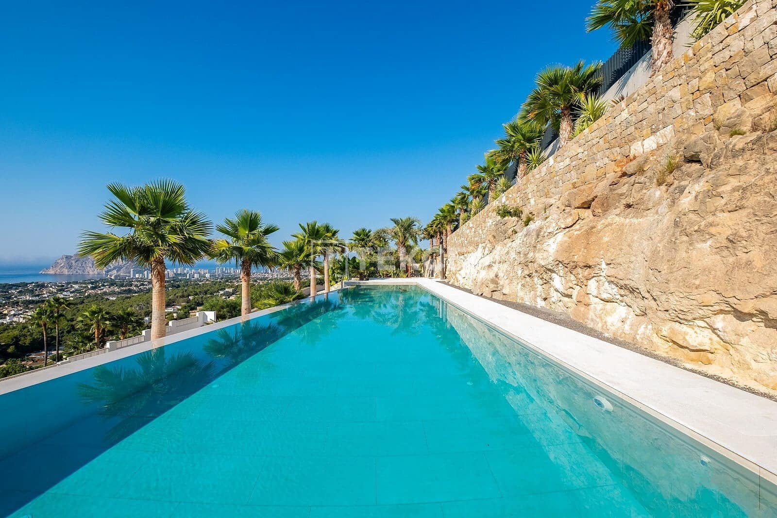 4 quarto Moradia para venda em Benissa com piscina - 3 900 000 € (Ref: 10097404)