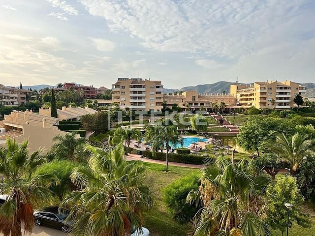 Piso de 2 habitaciones en Alhaurín de la Torre en venta con piscina - 365.000 € (Ref: 10097405)