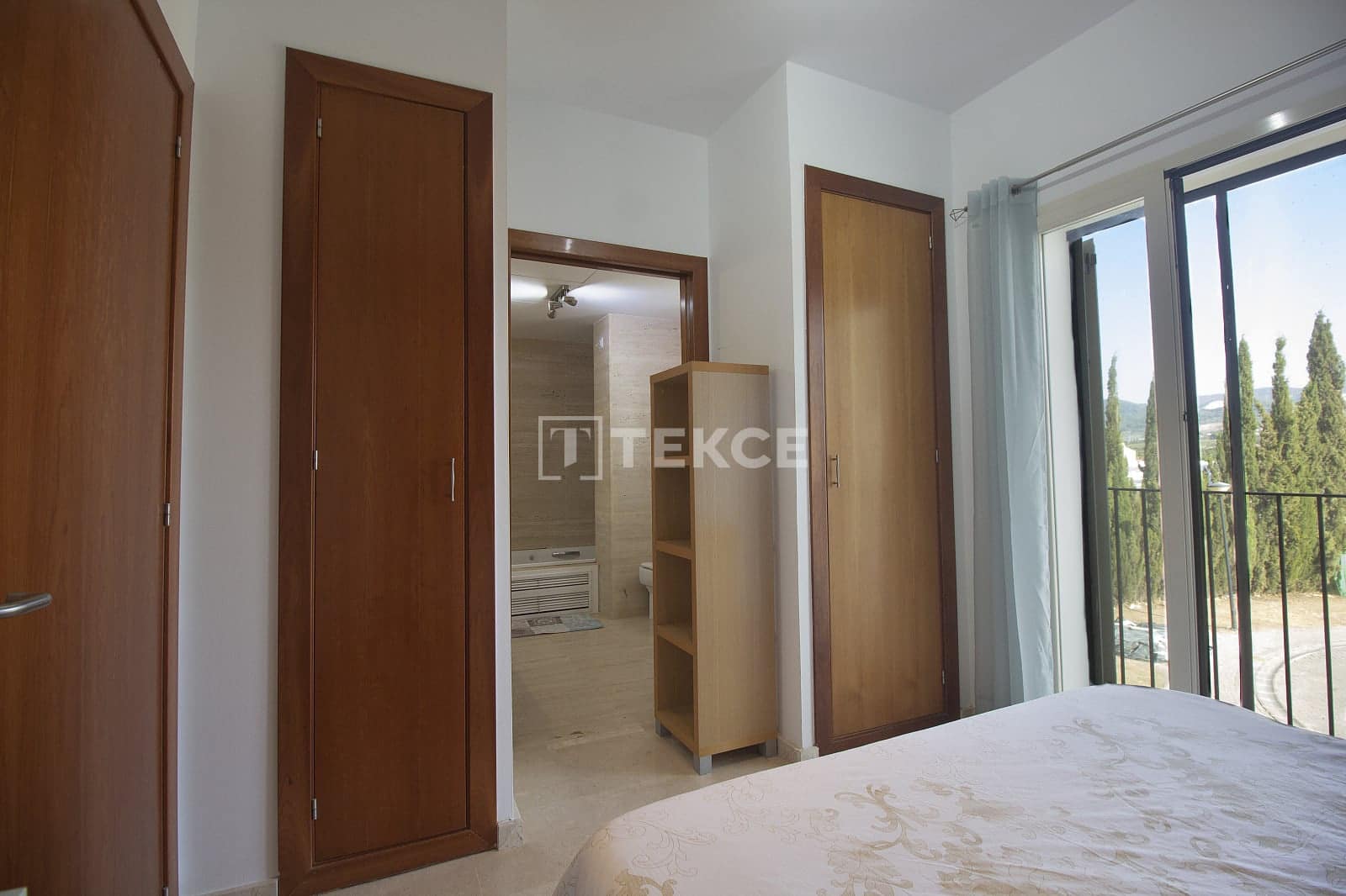 Piso de 2 habitaciones en Alhaurín de la Torre en venta con piscina - 365.000 € (Ref: 10097405)