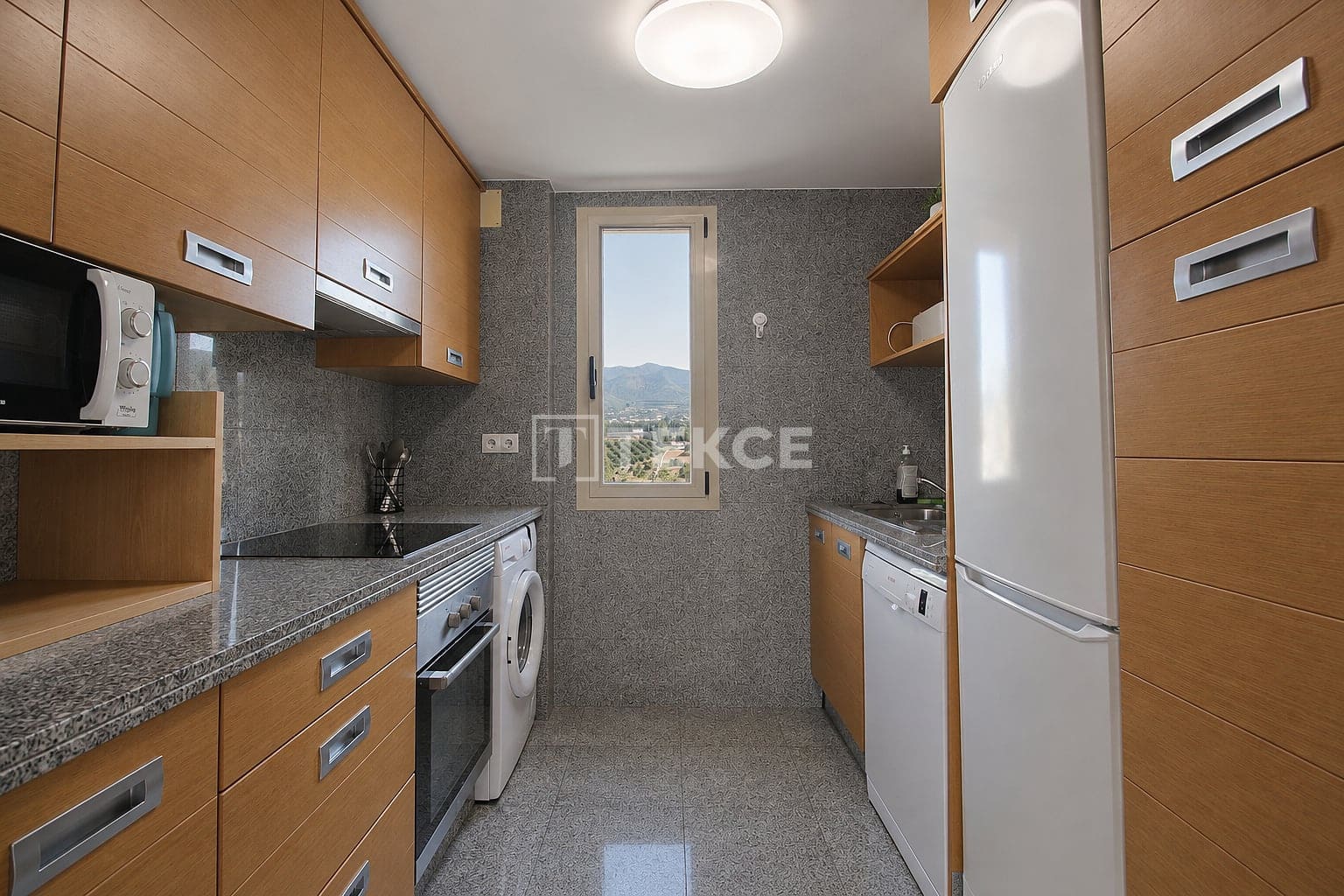 Piso de 2 habitaciones en Alhaurín de la Torre en venta con piscina - 365.000 € (Ref: 10097405)