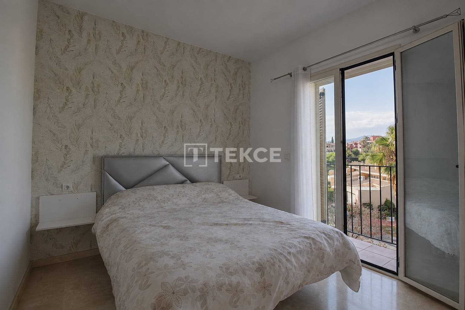 Piso de 2 habitaciones en Alhaurín de la Torre en venta con piscina - 365.000 € (Ref: 10097405)