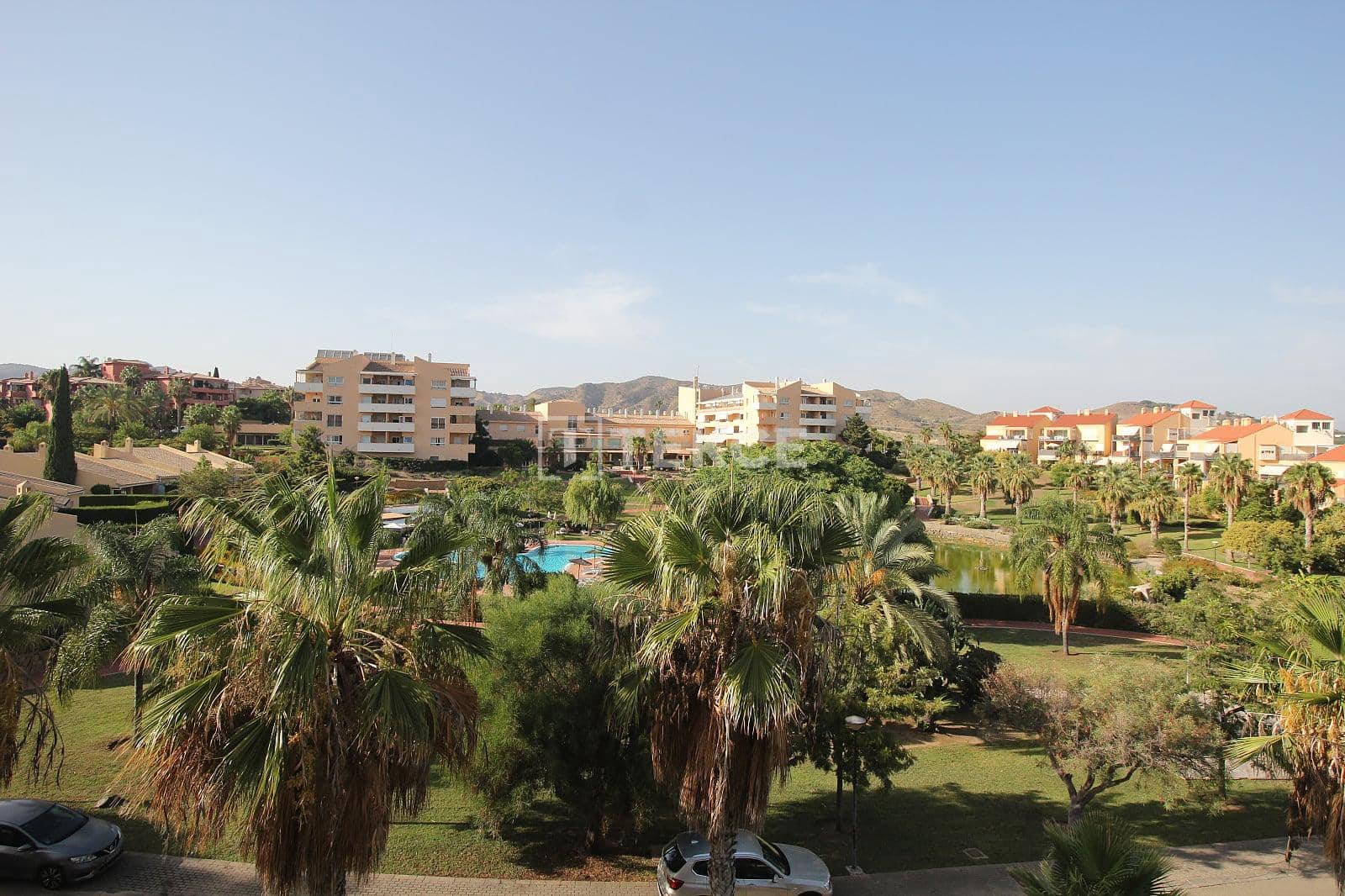 Piso de 2 habitaciones en Alhaurín de la Torre en venta con piscina - 365.000 € (Ref: 10097405)