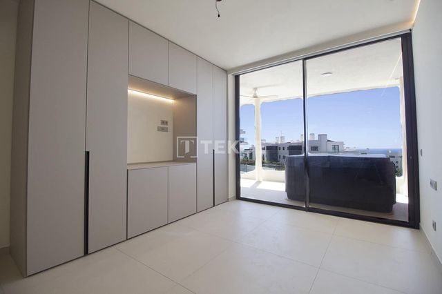 3 quarto Apartamento para venda em El Higuerón, Fuengirola com piscina garagem - 1 050 000 € (Ref: 10127506)