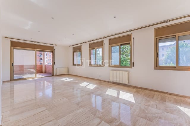 8 sypialnia Willa na sprzedaż w Mataró z garażem - 1 150 000 € (Ref: 10150185)