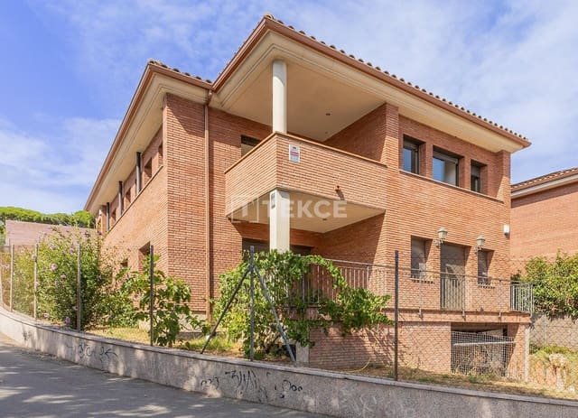 8 sypialnia Willa na sprzedaż w Mataró z garażem - 1 150 000 € (Ref: 10150185)