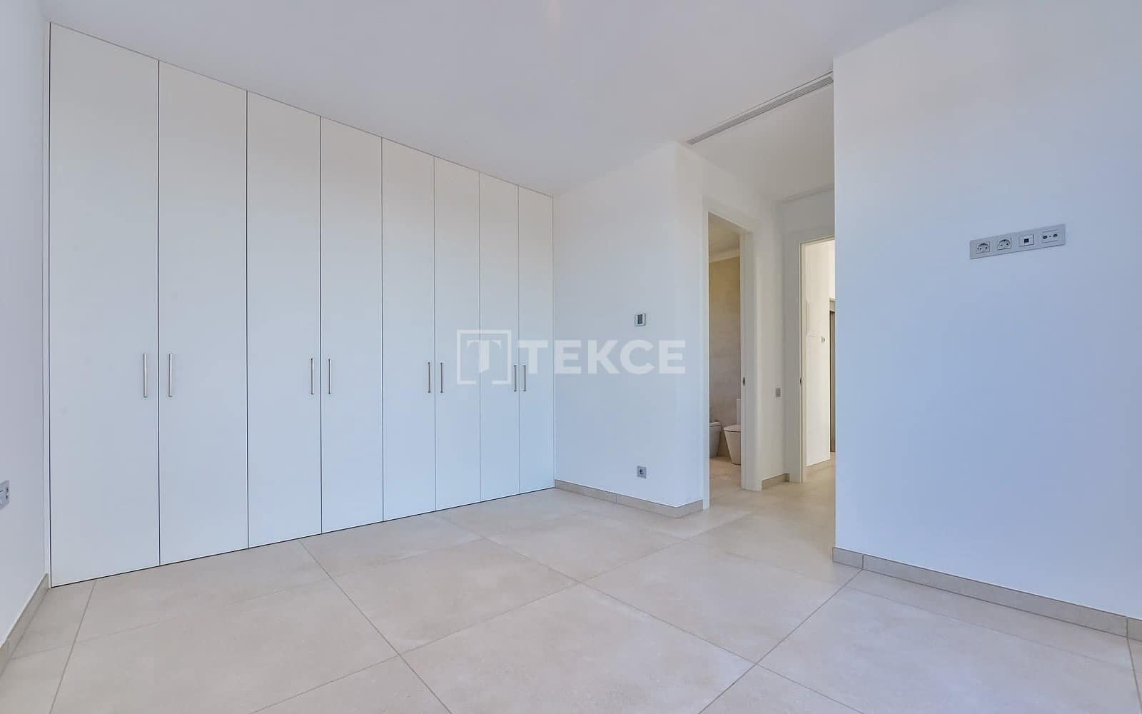 8 soverom Villa til salgs i Finestrat med svømmebasseng - € 2 600 000 (Ref: 10158840)