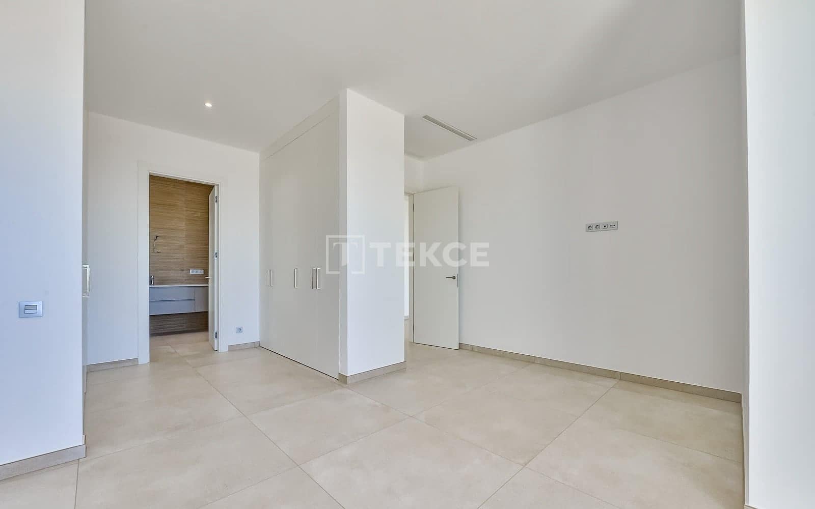 8 soverom Villa til salgs i Finestrat med svømmebasseng - € 2 600 000 (Ref: 10158840)