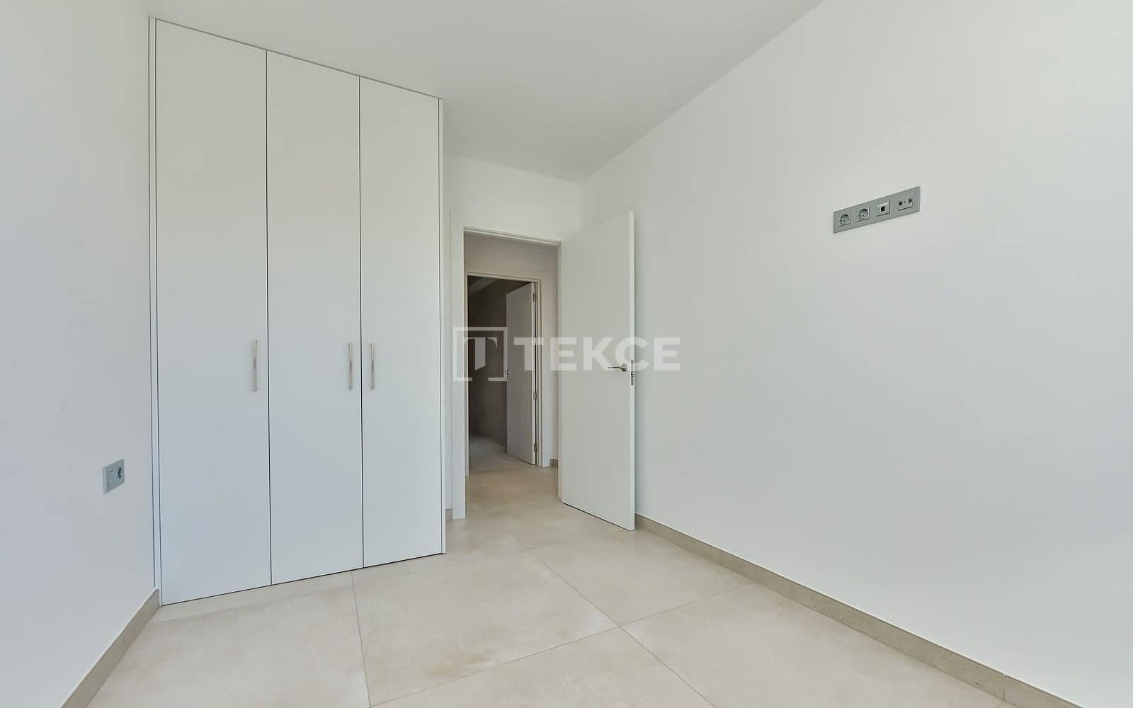 8 soverom Villa til salgs i Finestrat med svømmebasseng - € 2 600 000 (Ref: 10158840)