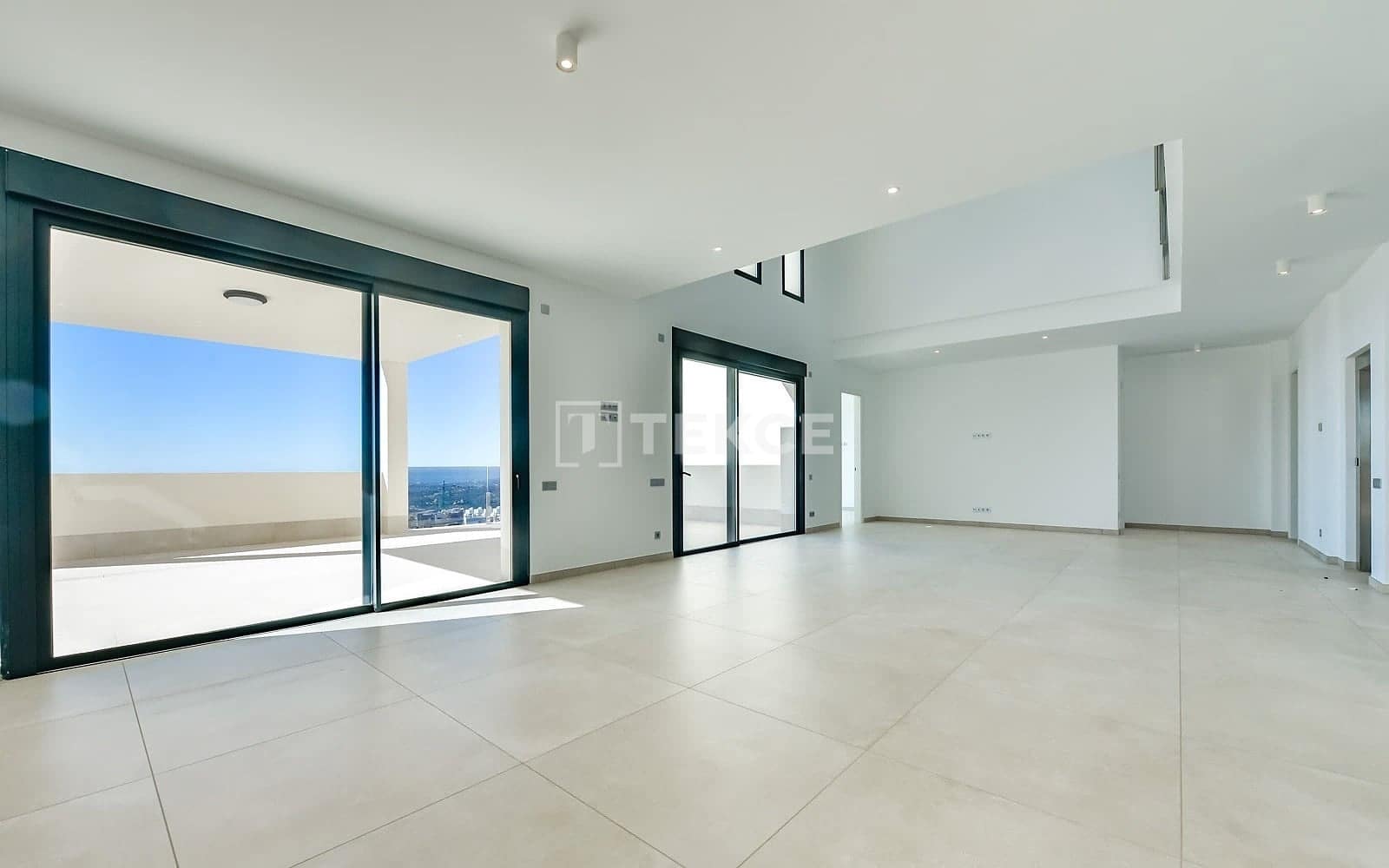 8 soverom Villa til salgs i Finestrat med svømmebasseng - € 2 600 000 (Ref: 10158840)