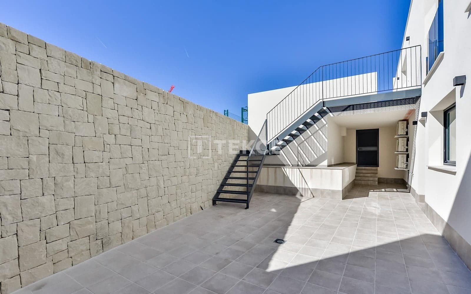 8 soverom Villa til salgs i Finestrat med svømmebasseng - € 2 600 000 (Ref: 10158840)