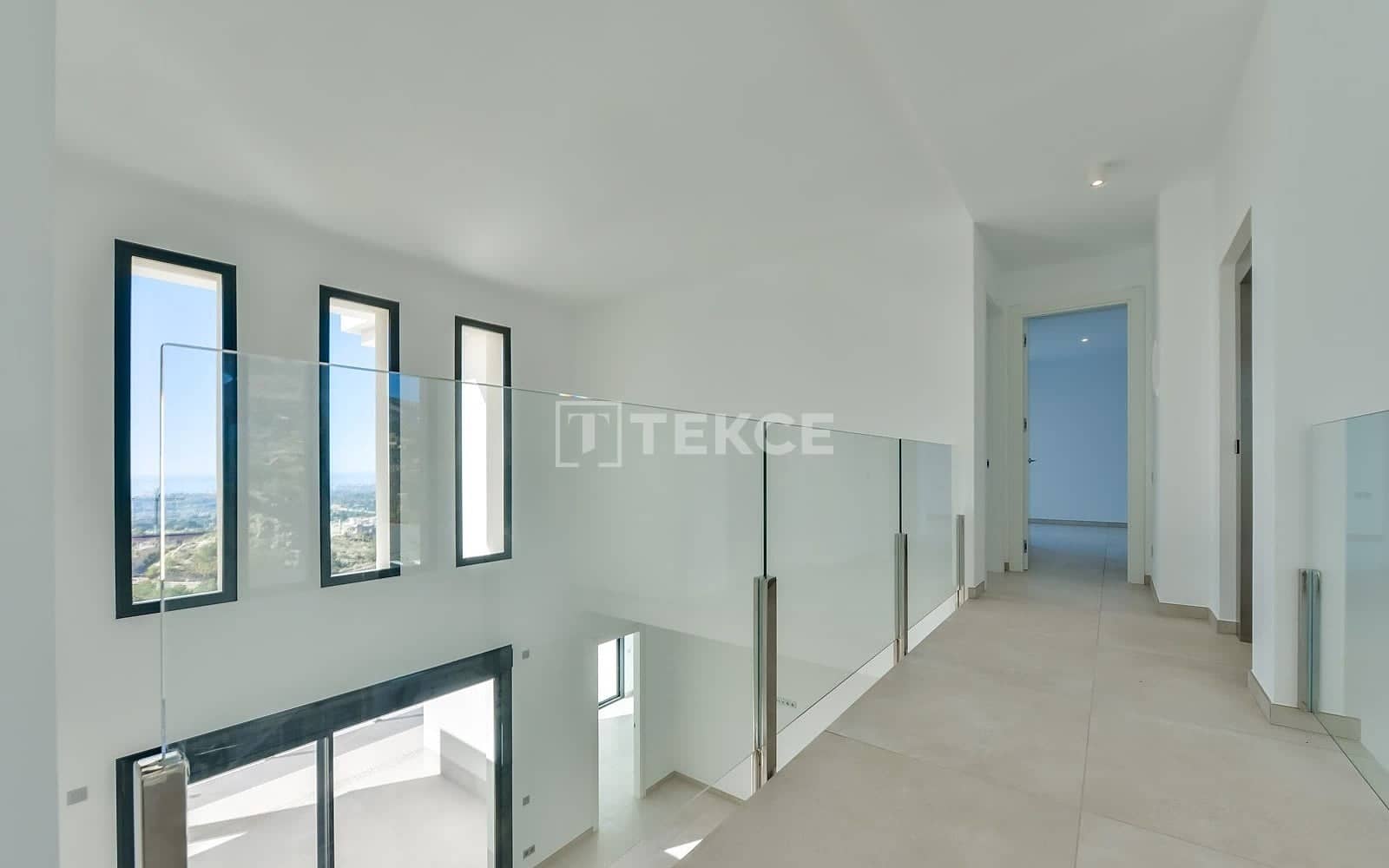 8 soverom Villa til salgs i Finestrat med svømmebasseng - € 2 600 000 (Ref: 10158840)