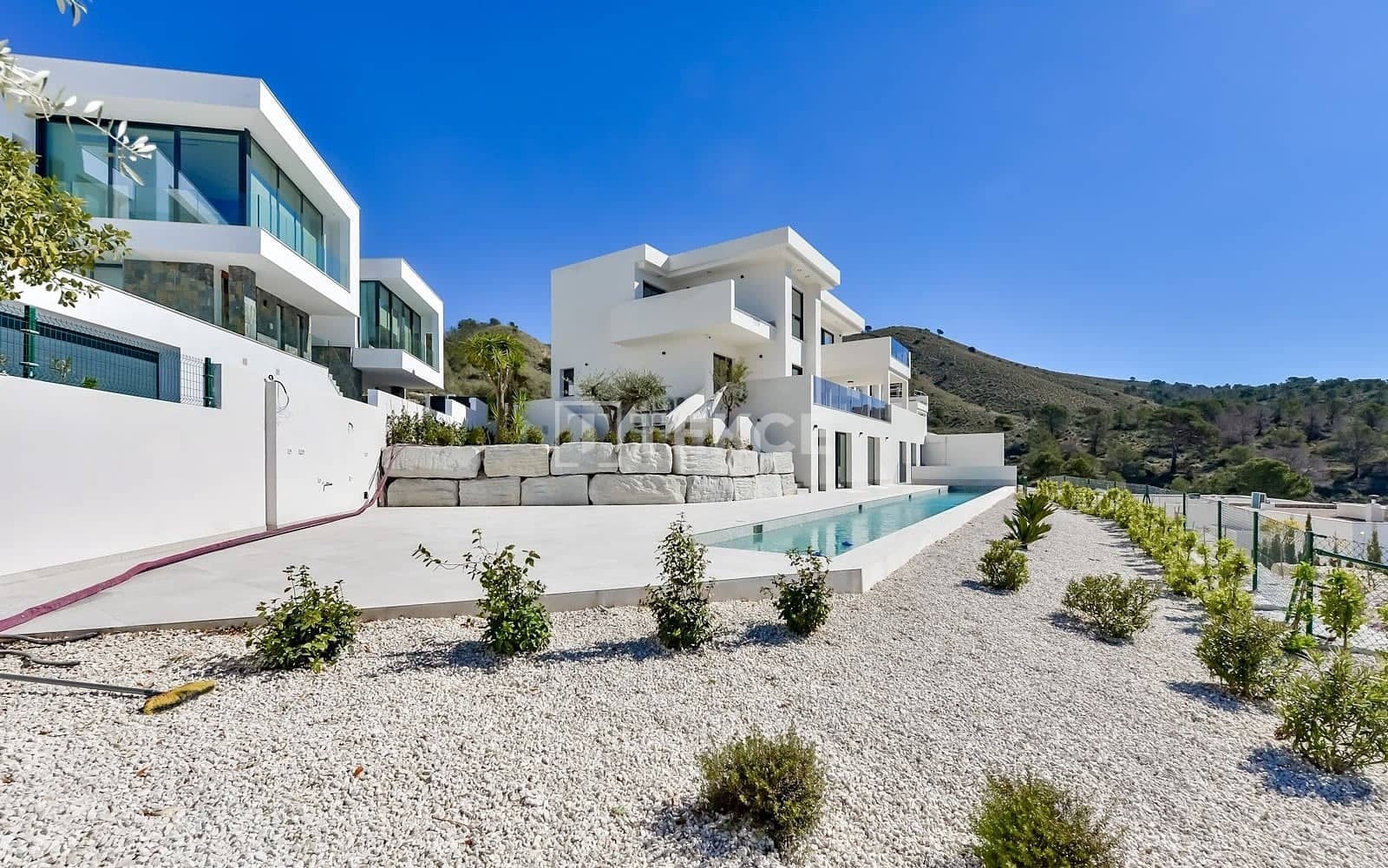 8 soverom Villa til salgs i Finestrat med svømmebasseng - € 2 600 000 (Ref: 10158840)