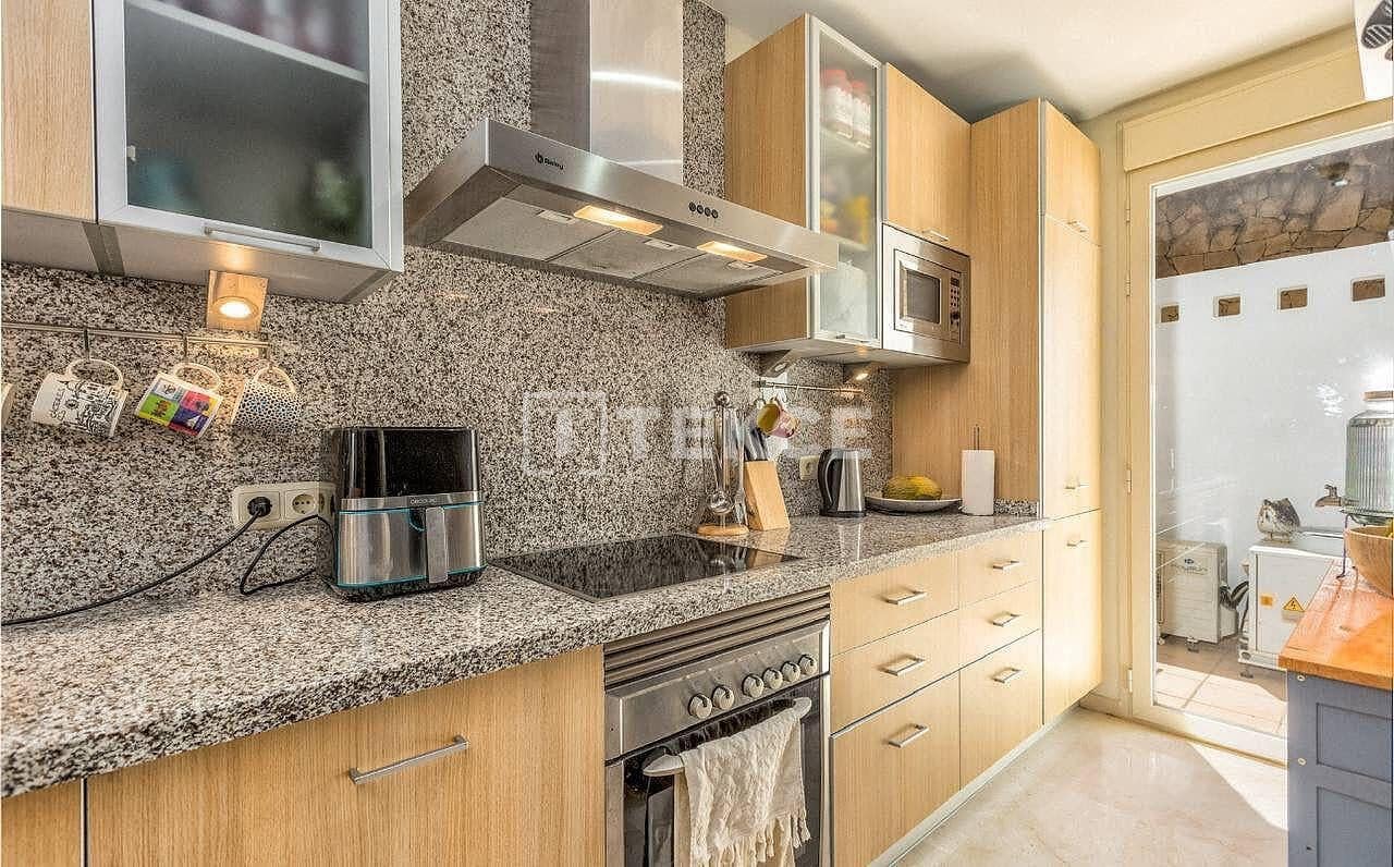 3 sypialnia Willa na sprzedaż w Calahonda z basenem garażem - 500 000 € (Ref: 10165946)