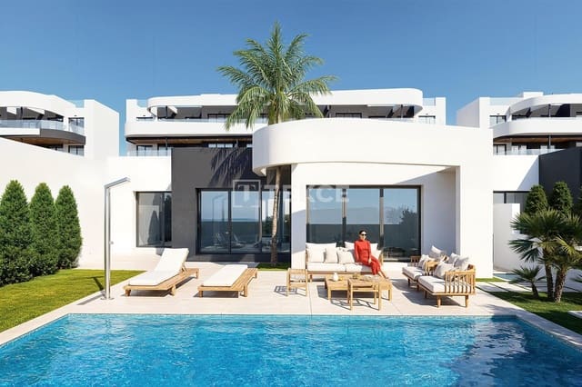 3 soveværelse Villa til salg i Los Alcázares med swimmingpool - € 599.000 (Ref: 10165948)