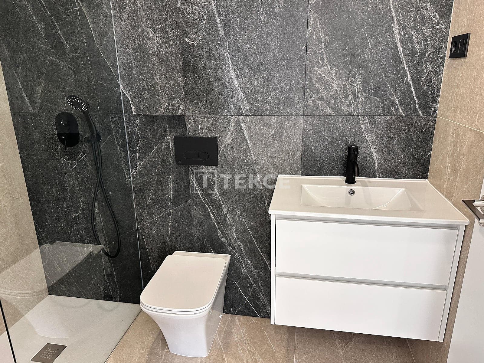 Piso de 3 habitaciones en Los Alcázares en venta con piscina garaje - 369.000 € (Ref: 10165951)