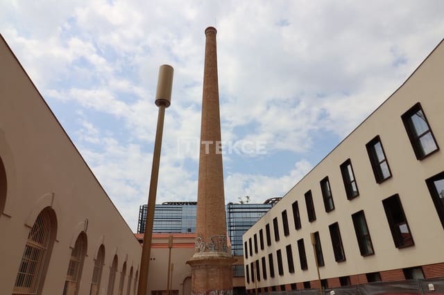 1 soveværelse Villa til salg i Provençals del Poblenou, Barcelona by med swimmingpool - € 1.025.000 (Ref: 10182273)
