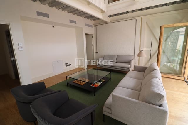 1 soveværelse Villa til salg i Provençals del Poblenou, Barcelona by med swimmingpool - € 1.025.000 (Ref: 10182273)