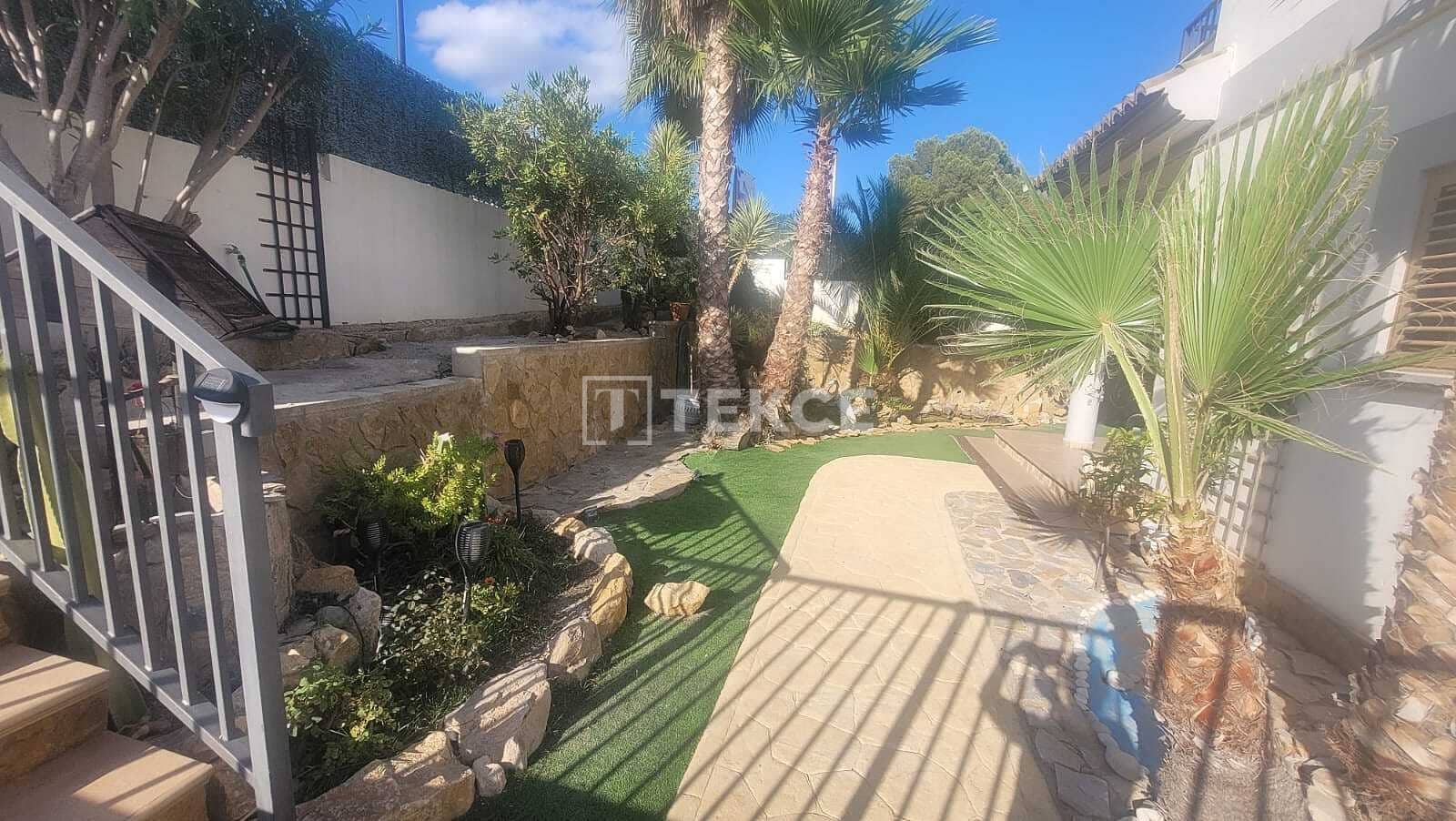 3 quarto Moradia para venda em Finestrat com piscina - 625 000 € (Ref: 8964566)