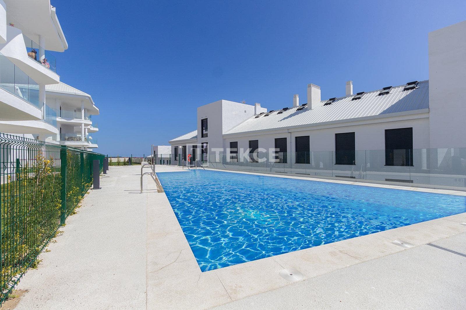 3 makuuhuone Asunto myytävänä paikassa Fuengirola mukana uima-altaan - 550 000 € (Ref: 8964568)