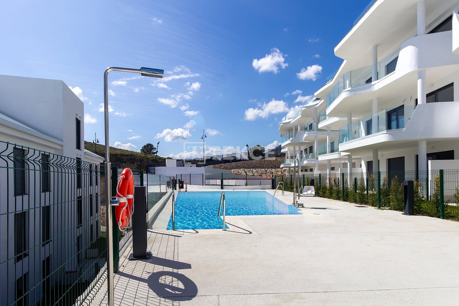 3 makuuhuone Asunto myytävänä paikassa Fuengirola mukana uima-altaan - 550 000 € (Ref: 8964568)