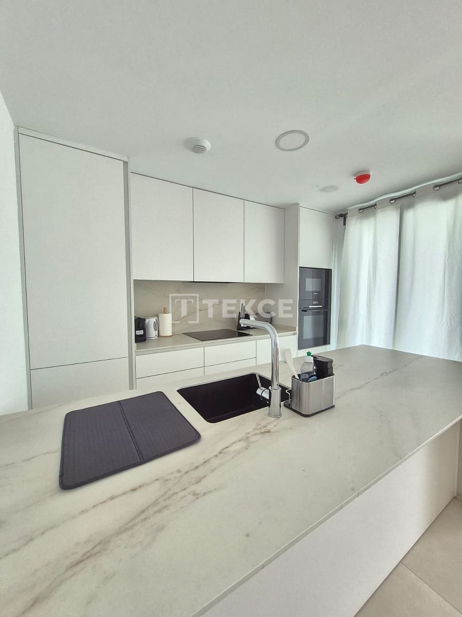 3 makuuhuone Asunto myytävänä paikassa Fuengirola mukana uima-altaan - 550 000 € (Ref: 8964568)