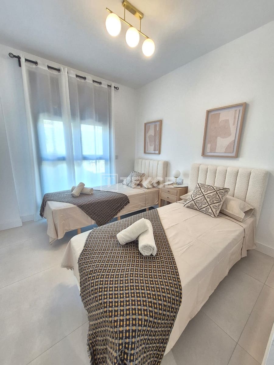 3 makuuhuone Asunto myytävänä paikassa Fuengirola mukana uima-altaan - 550 000 € (Ref: 8964568)