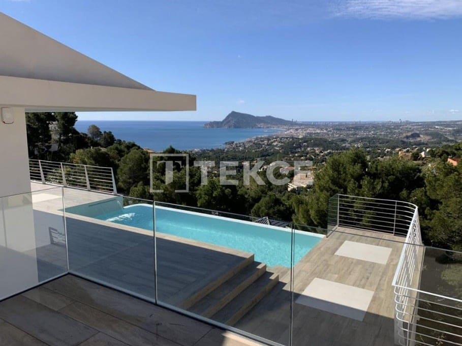 4 sovrum Villa till salu i Altea med pool - 1 750 000 € (Ref: 8964588)