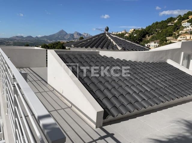 4 sovrum Villa till salu i Altea med pool - 1 750 000 € (Ref: 8964588)