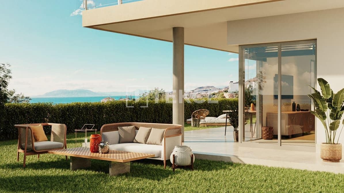 3 soveværelse Lejlighed til salg i Torre de Benagalbon med swimmingpool - € 531.000 (Ref: 8964605)