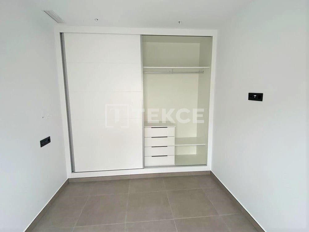 3 slaapkamer Villa te koop in Los Alcazares met zwembad - € 420.000 (Ref: 8964615)