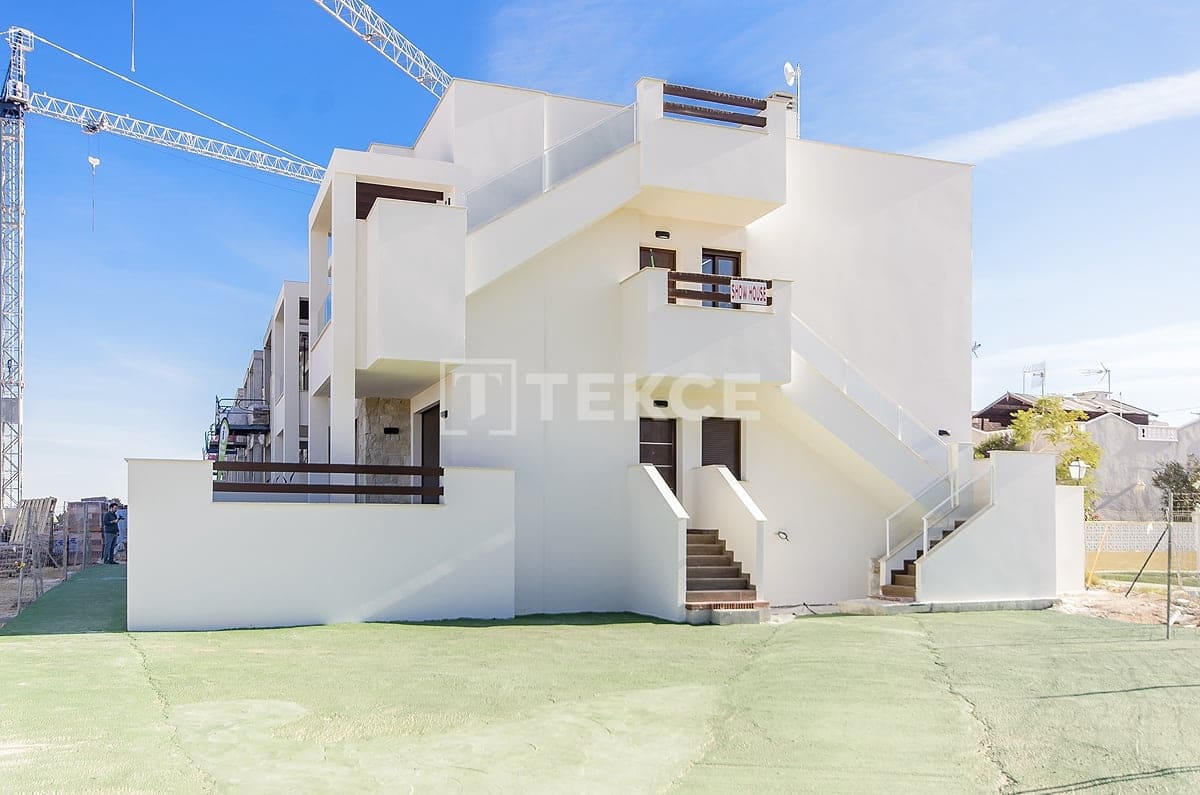 3 bedroom Flat for sale in Los Altos with pool - € 290,000 (Ref: 8964625)