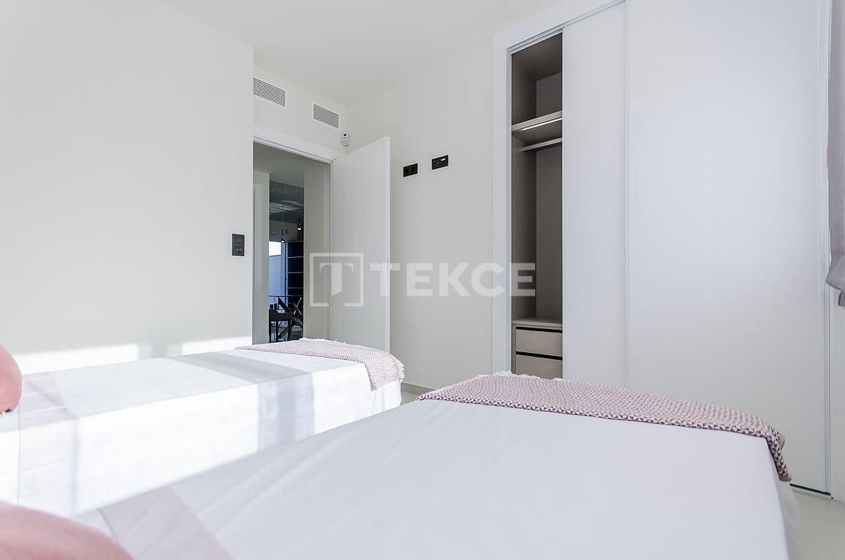 3 bedroom Flat for sale in Los Altos with pool - € 290,000 (Ref: 8964625)