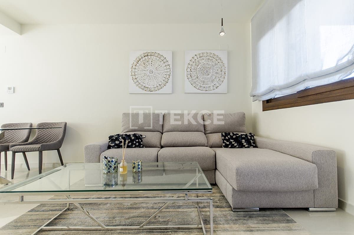 3 makuuhuone Asunto myytävänä paikassa Los Altos mukana uima-altaan - 325 000 € (Ref: 8964627)