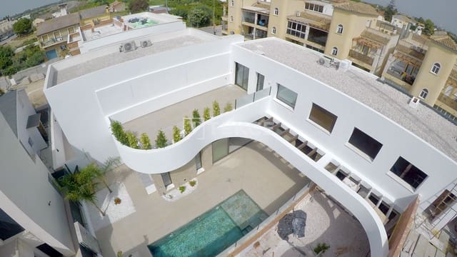 3 sypialnia Willa na sprzedaż w Los Montesinos z basenem - 549 000 € (Ref: 8964661)