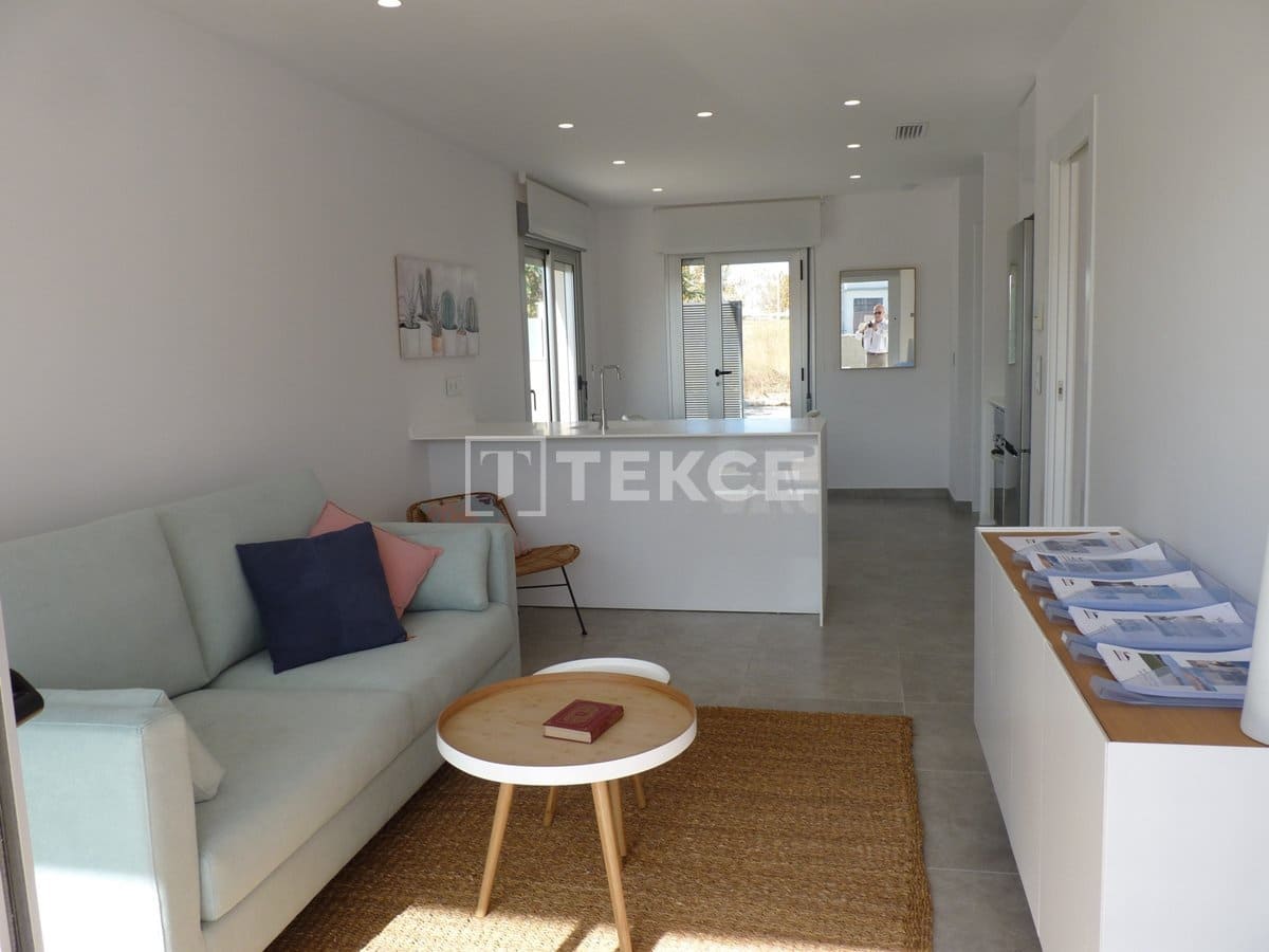 3 slaapkamer Flat te koop in Pilar de la Horadada met zwembad - € 370.000 (Ref: 8964667)