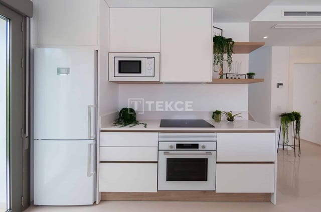 3 sypialnia Willa na sprzedaż w Los Alcázares z basenem - 545 000 € (Ref: 8964677)