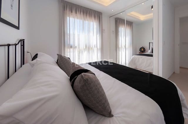 3 sypialnia Willa na sprzedaż w Los Alcázares z basenem - 545 000 € (Ref: 8964677)