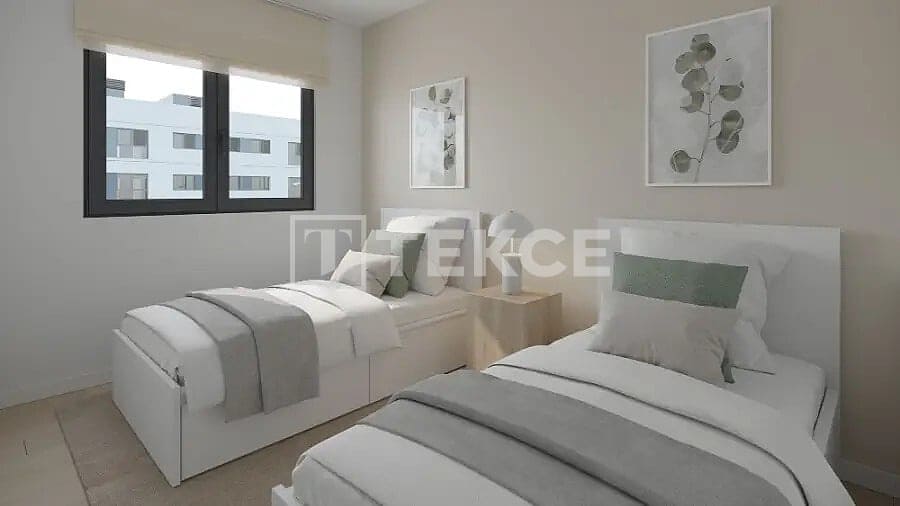 3 bedroom Flat for sale in Alicante / Alacant city with pool - € 422,000 (Ref: 8964679)