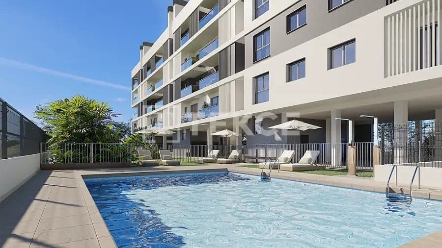 2 bedroom Flat for sale in Alicante / Alacant city with pool - € 336,000 (Ref: 8964680)