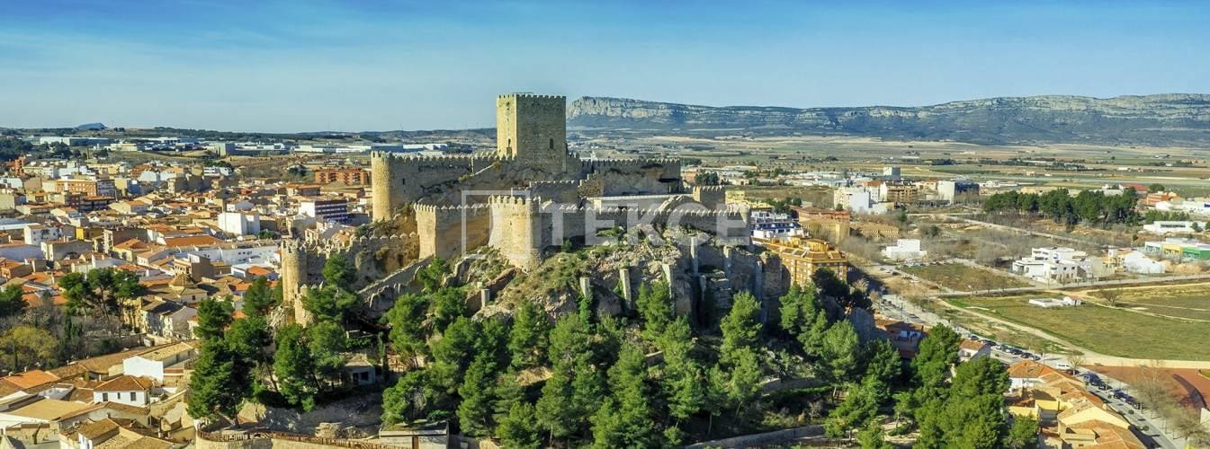 5 chambre Villa/Maison à vendre à Yecla avec piscine - 774 000 € (Ref: 8964724)