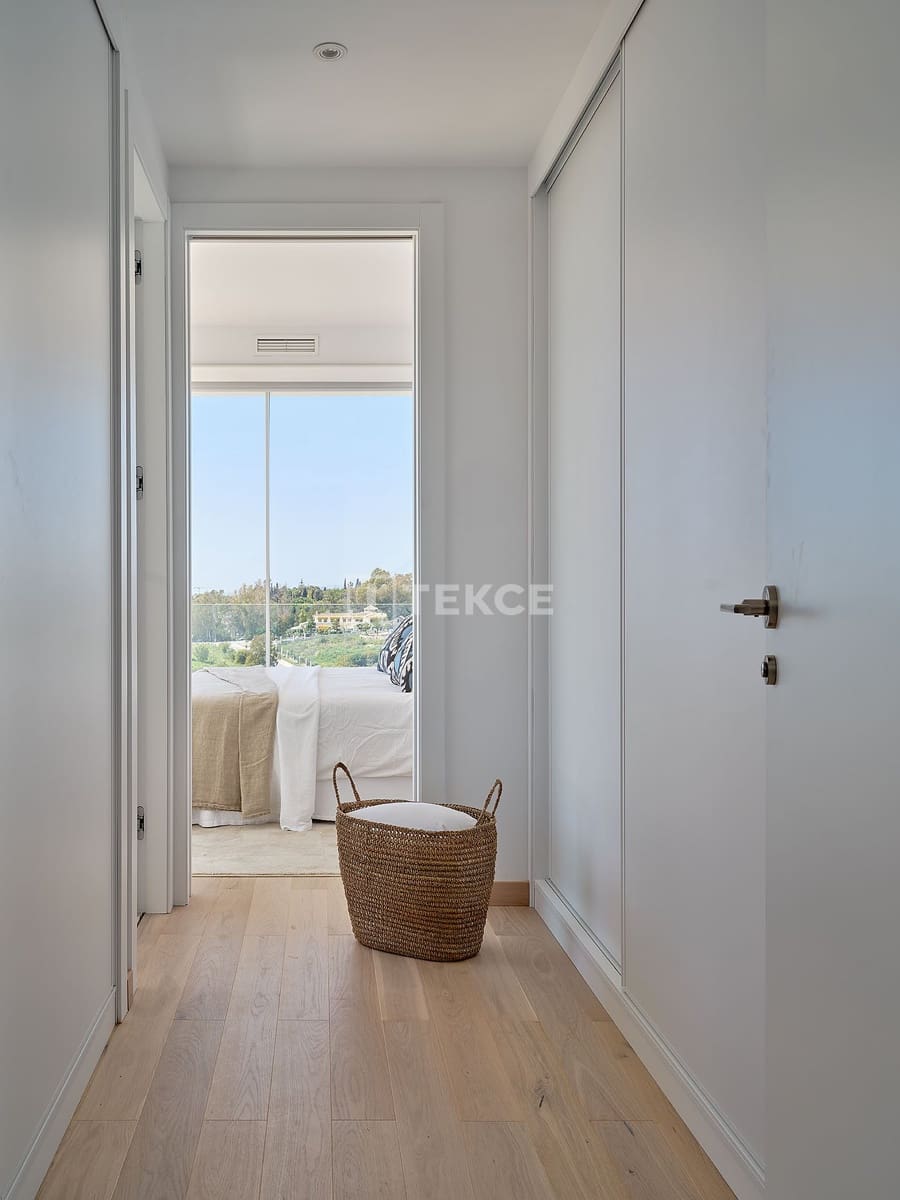 4 sypialnia Willa na sprzedaż w Marbella z basenem - 1 950 000 € (Ref: 8964730)