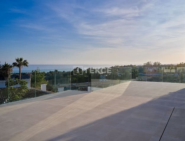 4 sypialnia Willa na sprzedaż w Marbella z basenem - 1 950 000 € (Ref: 8964730)