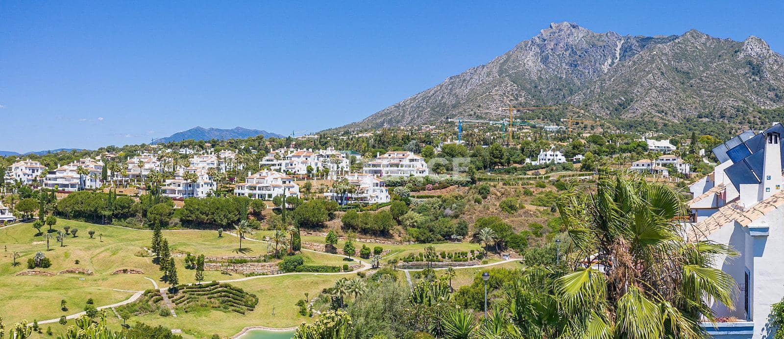 4 sypialnia Willa na sprzedaż w Marbella z basenem - 1 950 000 € (Ref: 8964730)