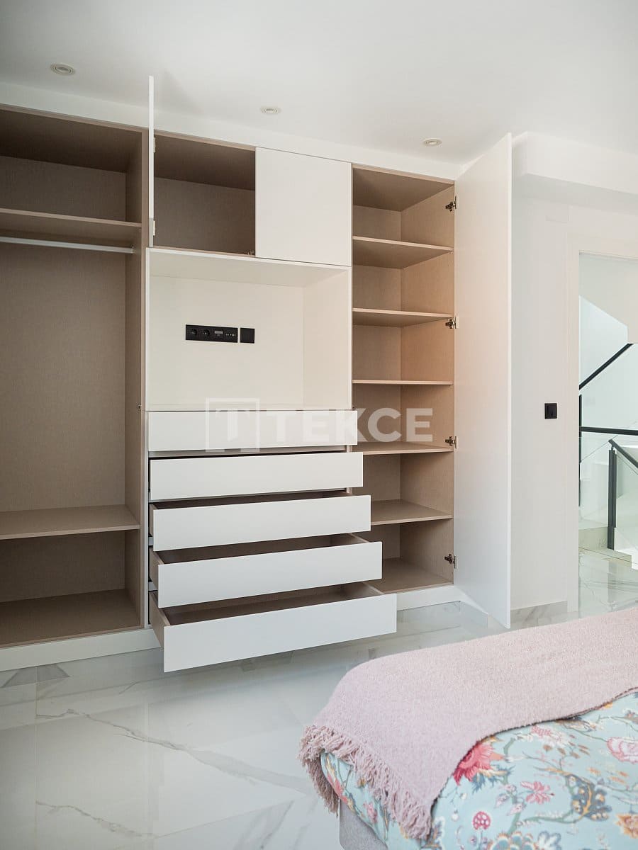 3 slaapkamer Villa te koop in San Pedro del Pinatar met zwembad - € 439.000 (Ref: 8964740)